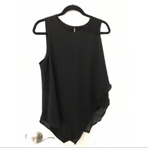 Sleeveless layered blouse in black